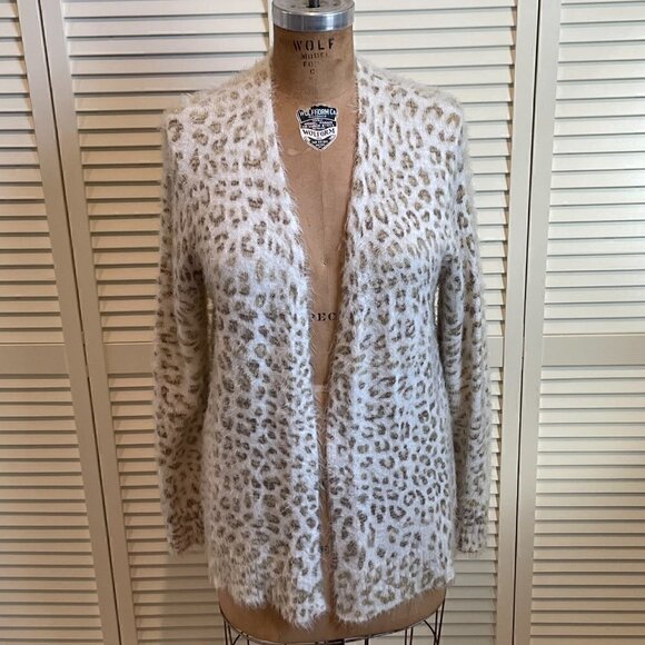 CYNTHIA ROWLEY Women's Animal Print Cardigan/Sweater Size L NWOT - Picture 1 of 7
